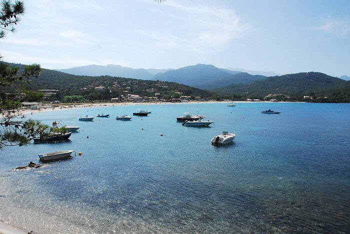 location corse - plage de Favona